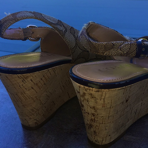 COACH New York Ferry Platform Wedge Open Toe Sandals w/logo throughout - Size 8B - Picture 15 of 17